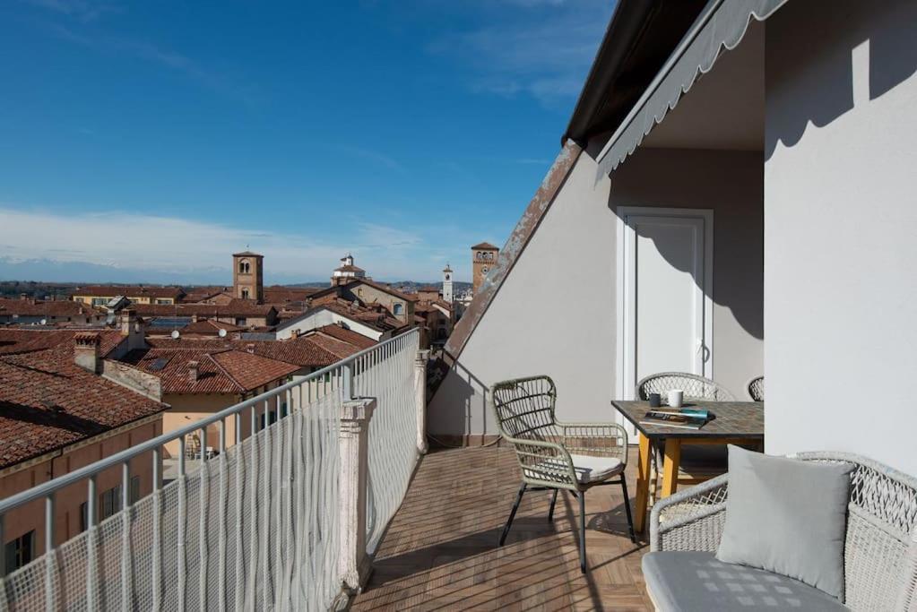 Casa No.Na - Attico Panoramico A Cherasco Εξωτερικό φωτογραφία